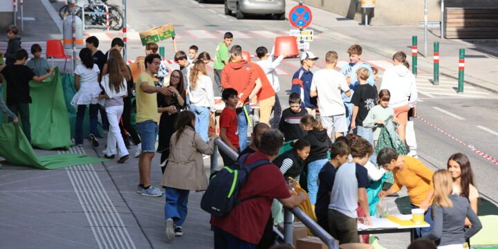 Grüne Adele Action Days – das RG 18 plant seinen neuen Schulvorplatz