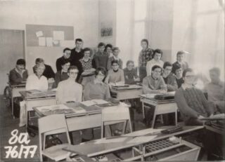 8a-1976_77b